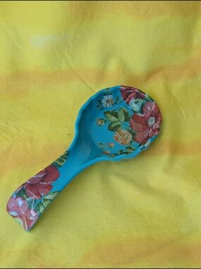 The Pioneer Woman Vintage  Floral Ceramic Spoon Rest In Turquoise